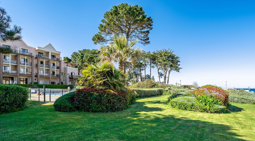 residence pierre and vacances larchipel