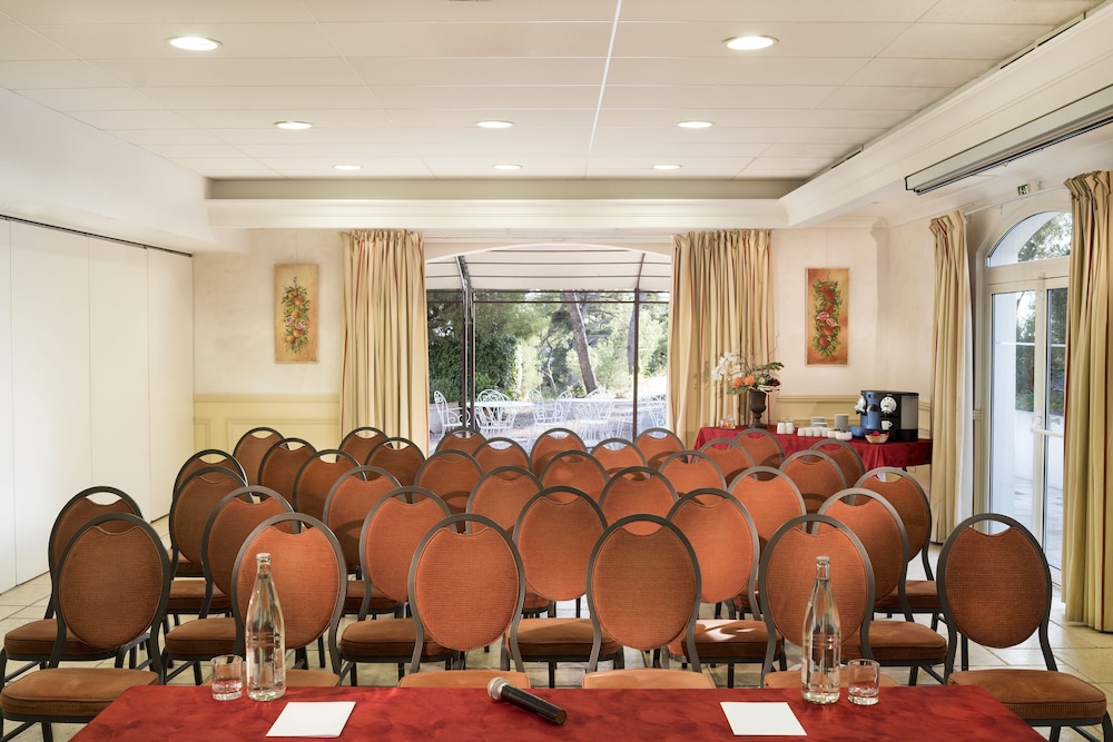 grand hotel des lecques bw signature collection