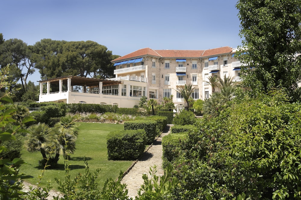 grand hotel des lecques bw signature collection