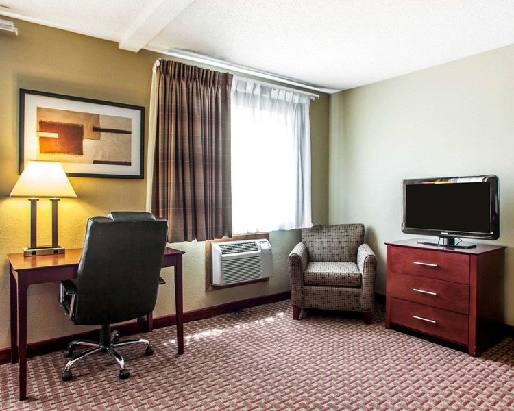 quality inn and suites davenport near i 80