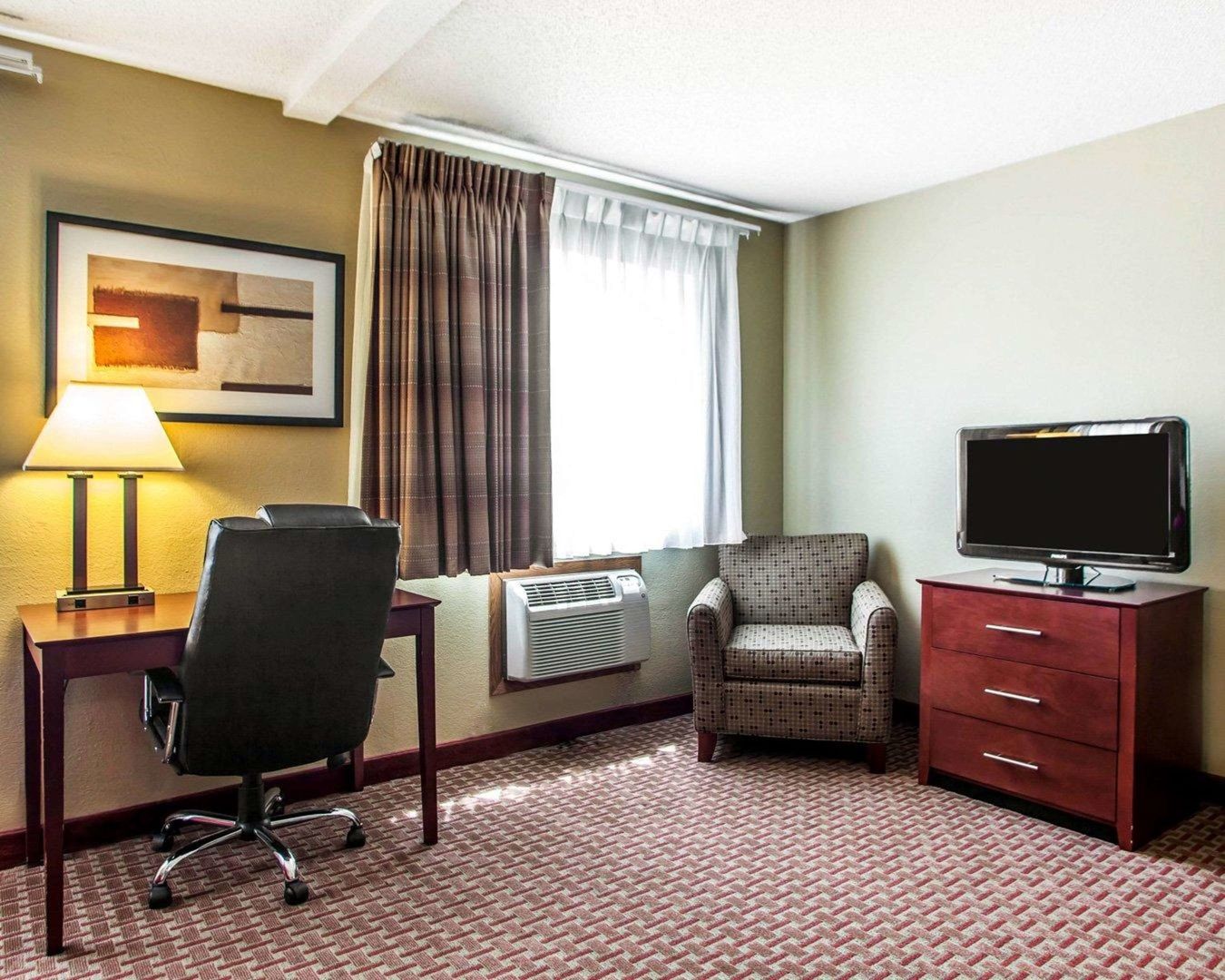 quality inn and suites davenport near i 80