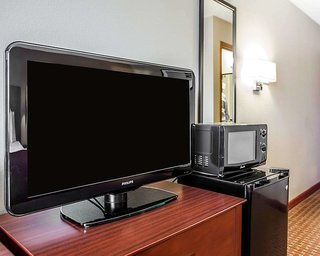 quality inn and suites davenport near i 80