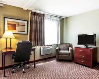 quality inn and suites davenport near i 80
