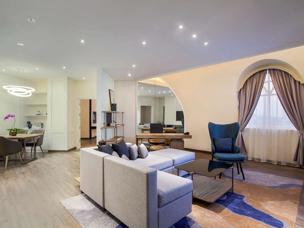 mercure jakarta batavia