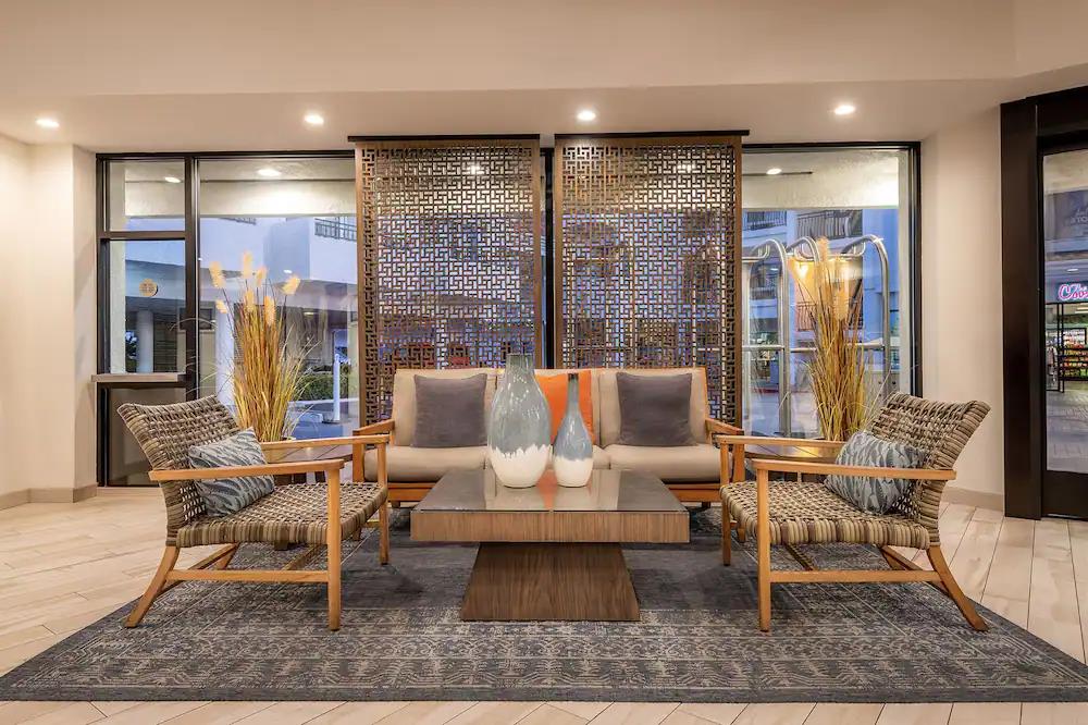 tropicana inn and suites