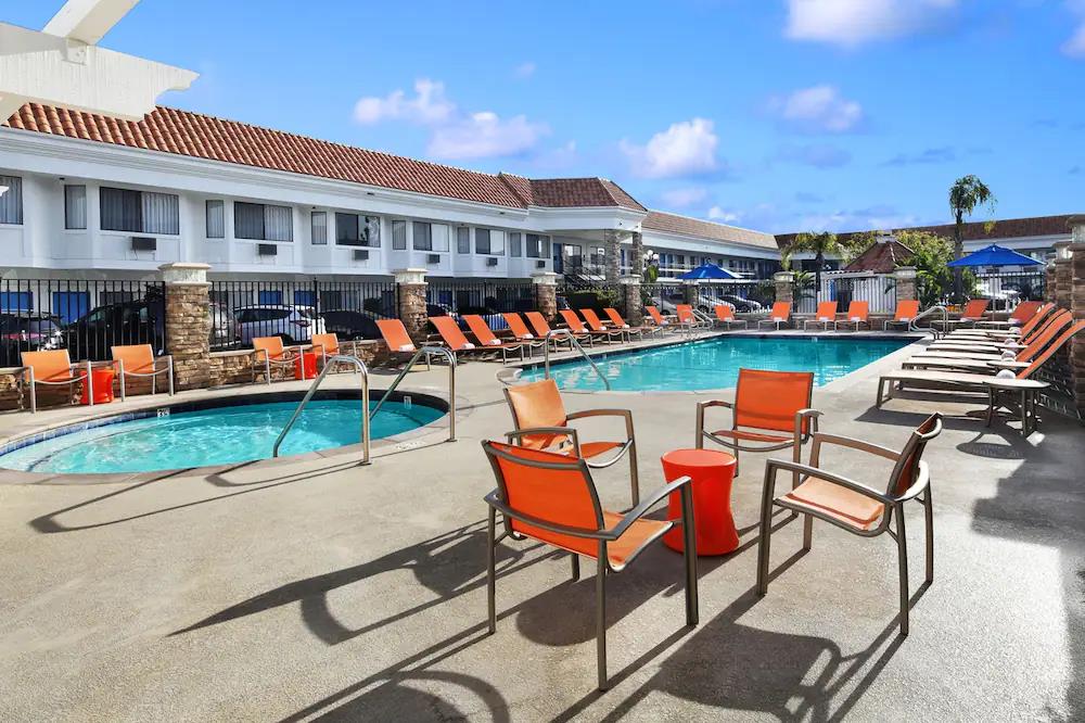 tropicana inn and suites