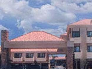 tropicana inn and suites