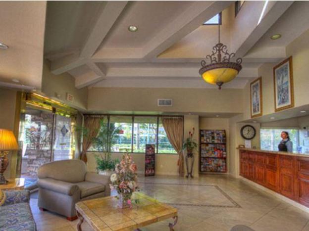 tropicana inn and suites