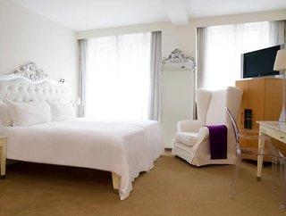 The Morgan Hotel,Near Ha' Penny Bridge,4 star