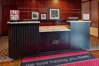 hampton inn and suites austin downtown