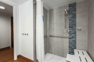 hampton inn and suites austin downtown