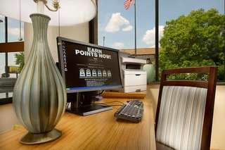 Pear Tree Inn St. Louis Airport,Edmundson>>Champ,3 star