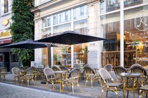aris grand place hotel