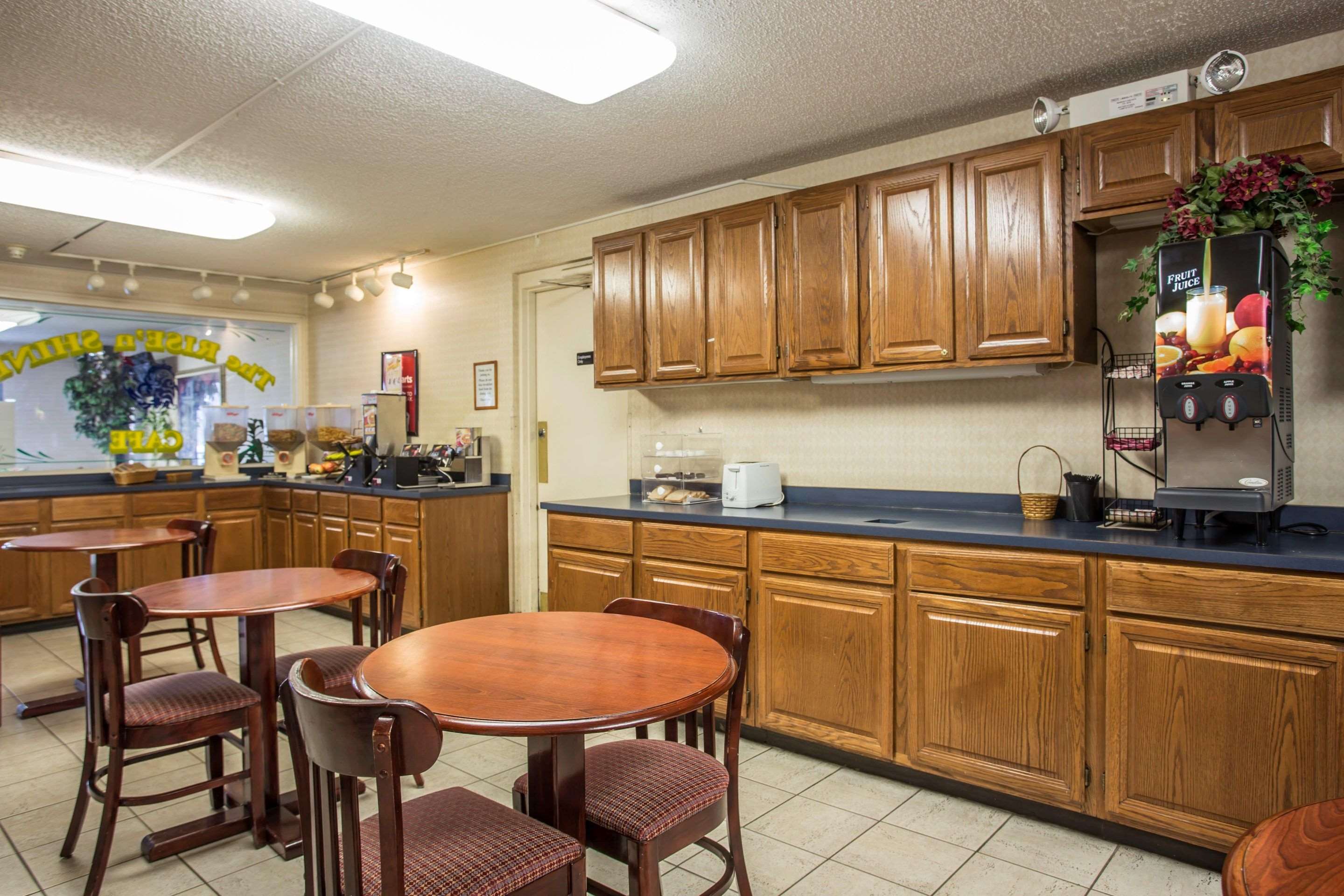 econo lodge