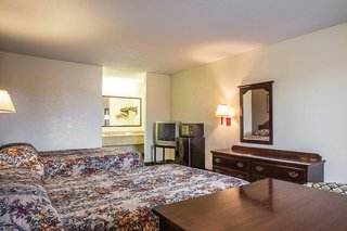 Econo Lodge,Concord>>Charlotte,2 star