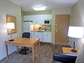 Extended Stay America Suites Piscataway Rutgers University,Near Middlesex Mall,3 star