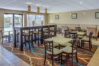 la quinta inn and suites bonita springs