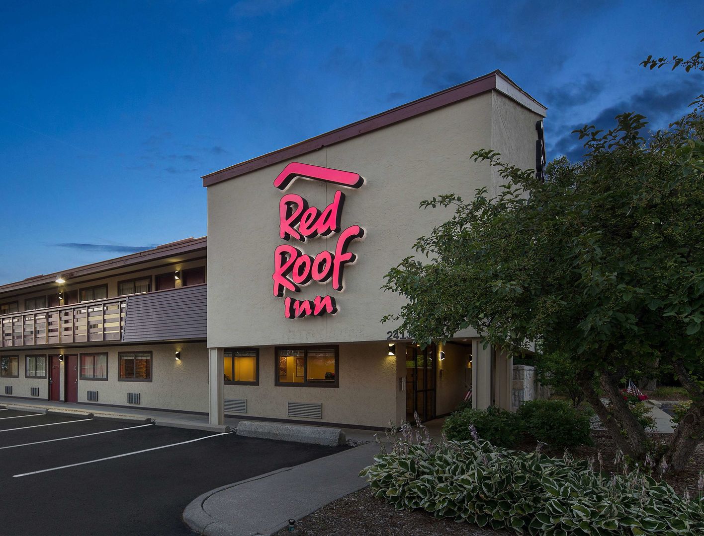 red roof inn detroit dearborn greenfield village