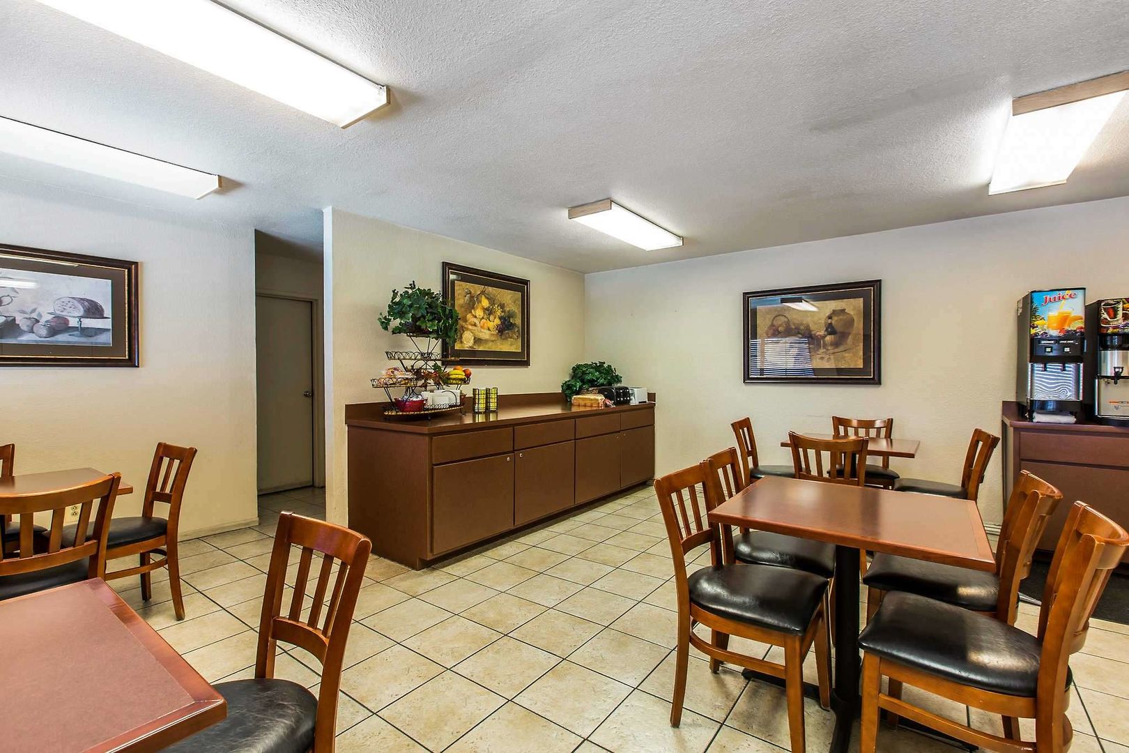 rodeway inn ontario airport mills