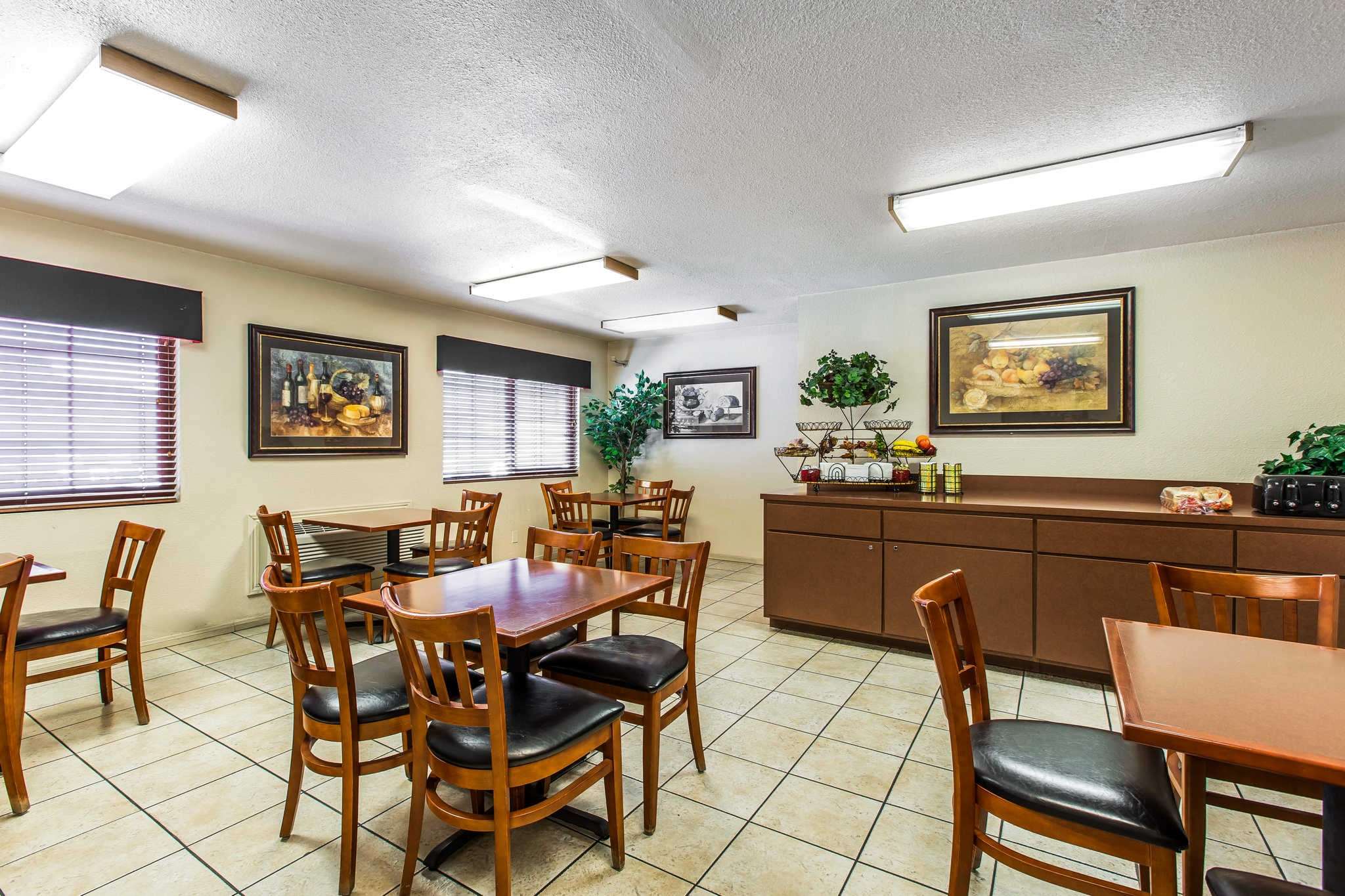 rodeway inn ontario airport mills