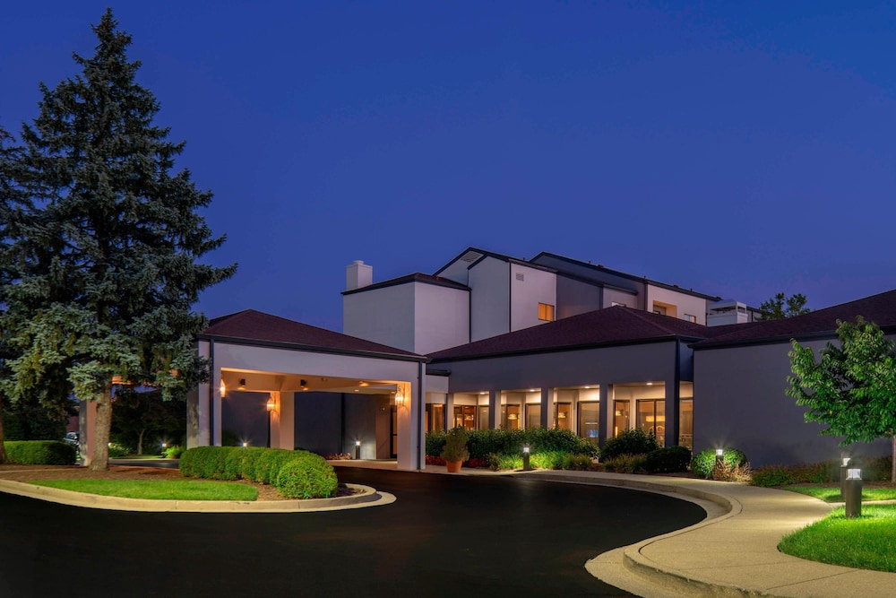 courtyard by marriott louisville east