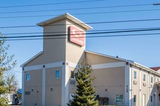 econo lodge louisville airport