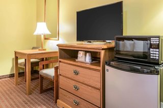 econo lodge louisville airport