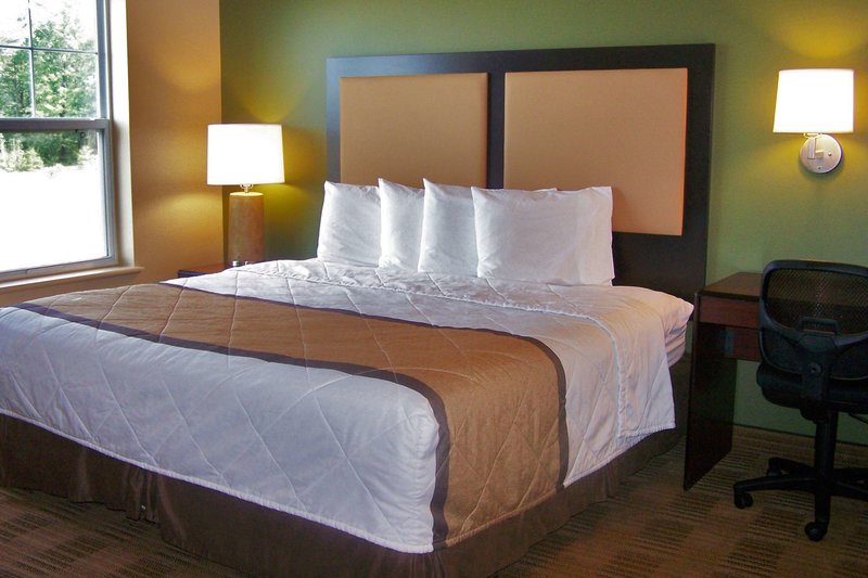 extended stay america suites detroit auburn hills feathersto