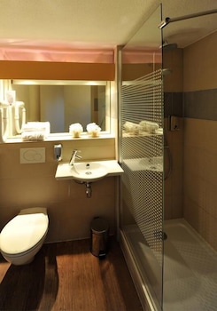 the originals city hotel porte de geneve annemasse sud