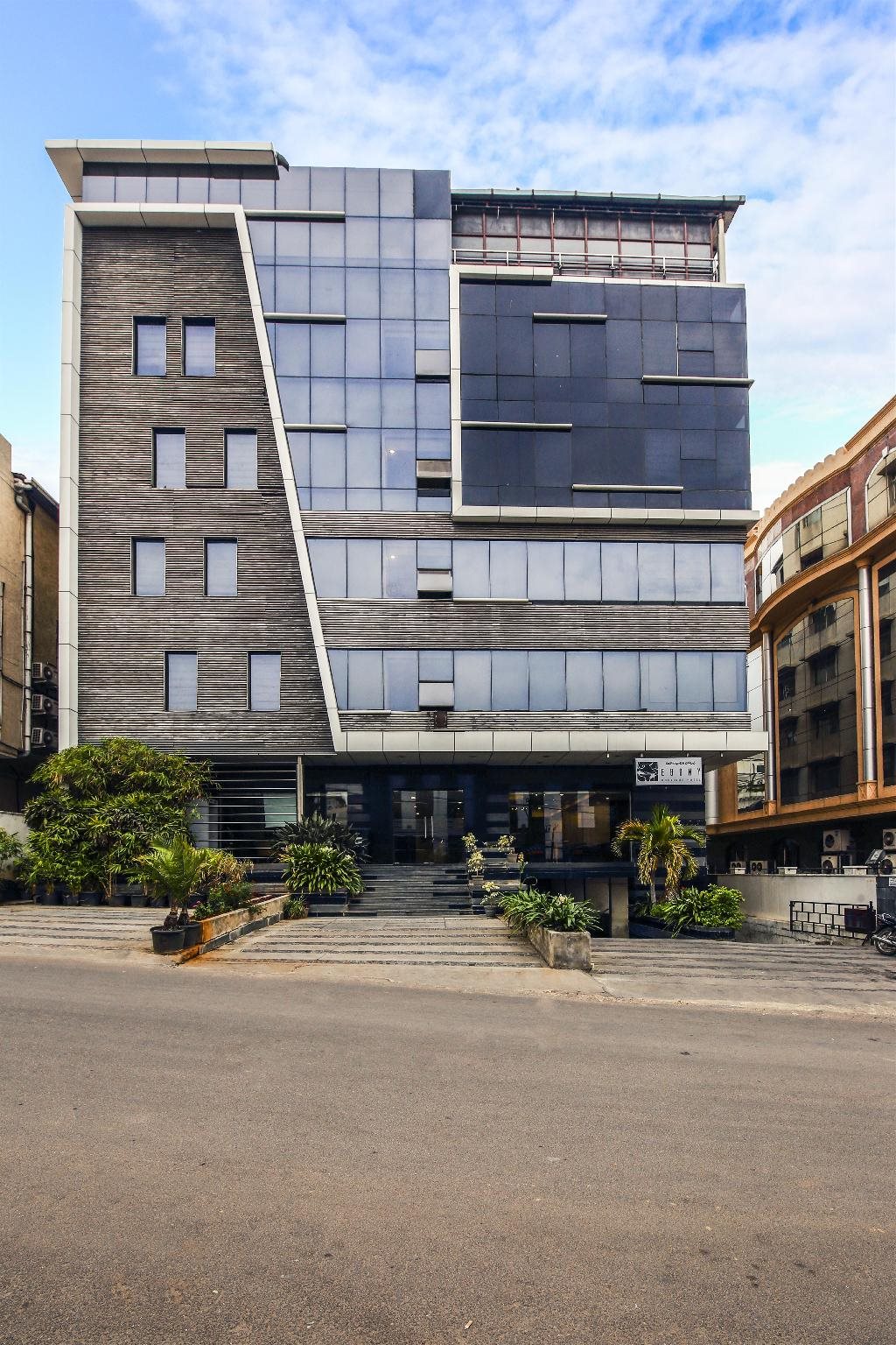 hotel mint ebony