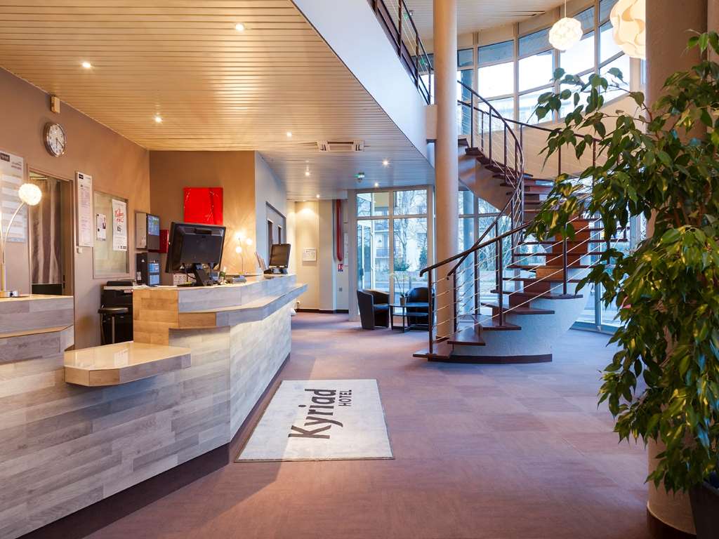 kyriad tours saint pierre des corps gare