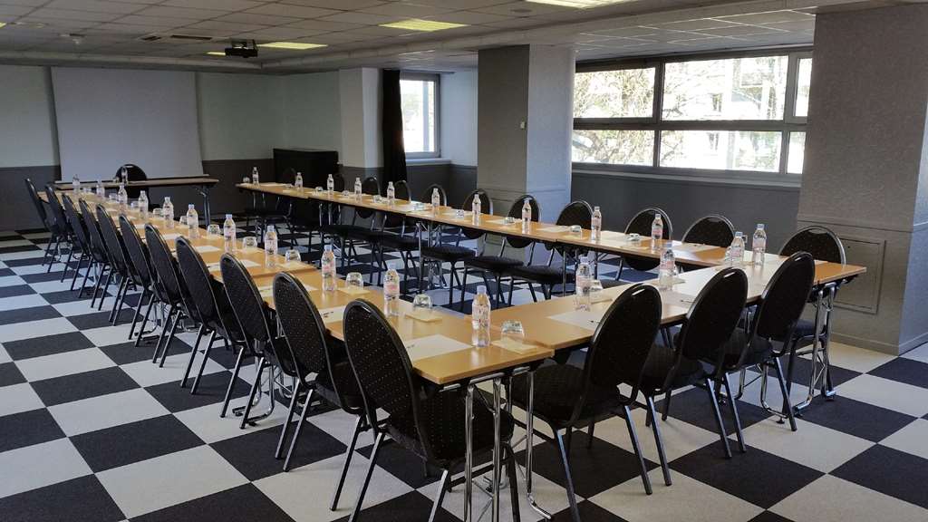 kyriad tours saint pierre des corps gare