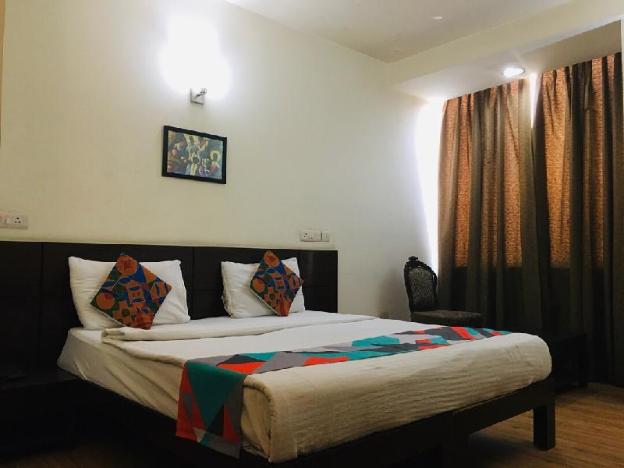 merriment hotel sec 31