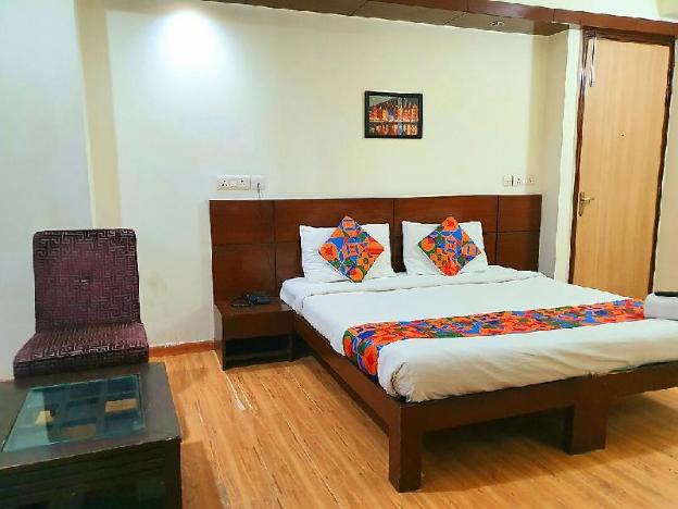 merriment hotel sec 31