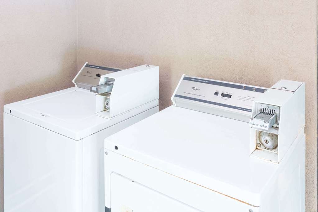 super 8 by wyndham diberville biloxi area