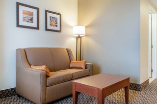 comfort inn and suites biloxi diberville