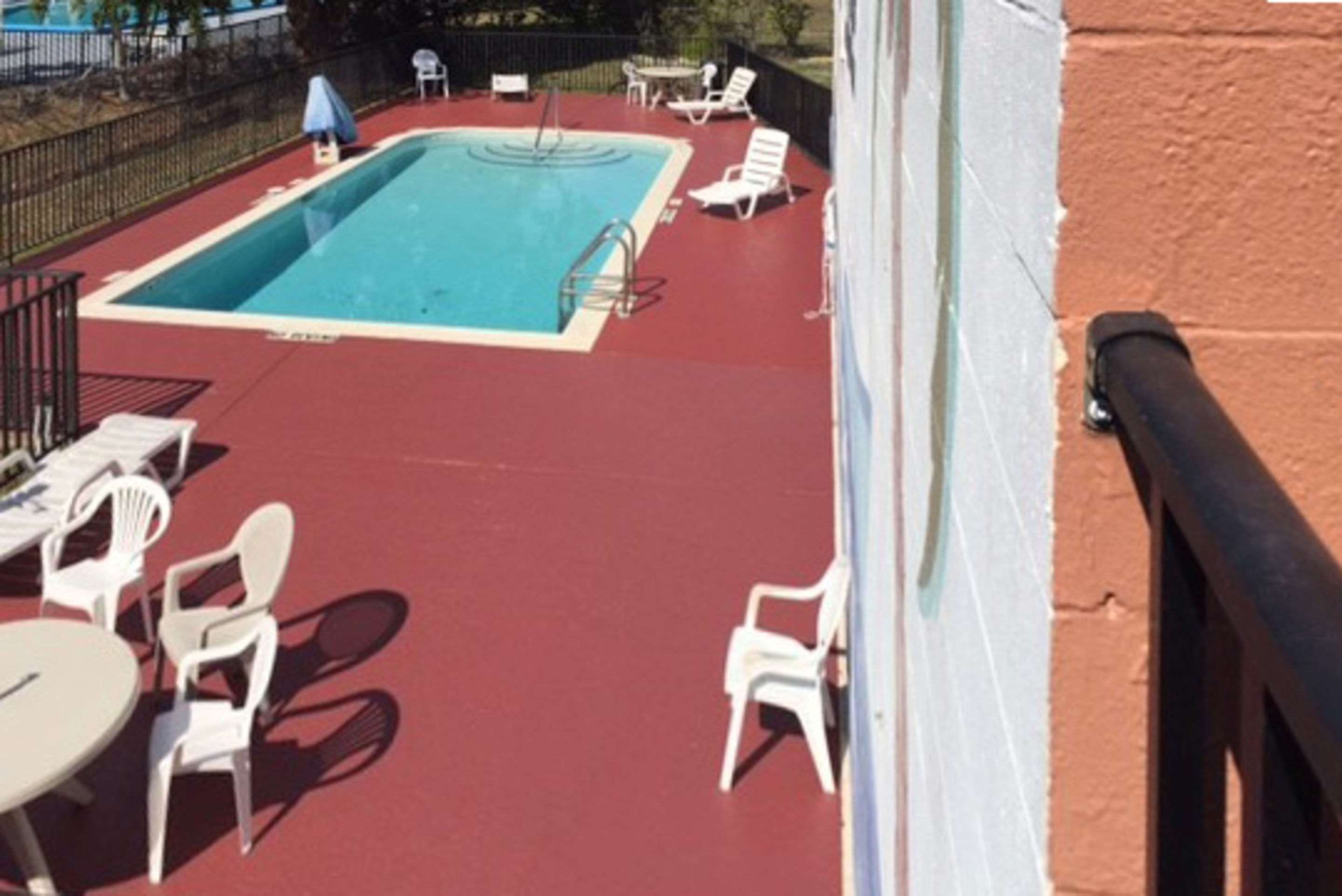 econo lodge north