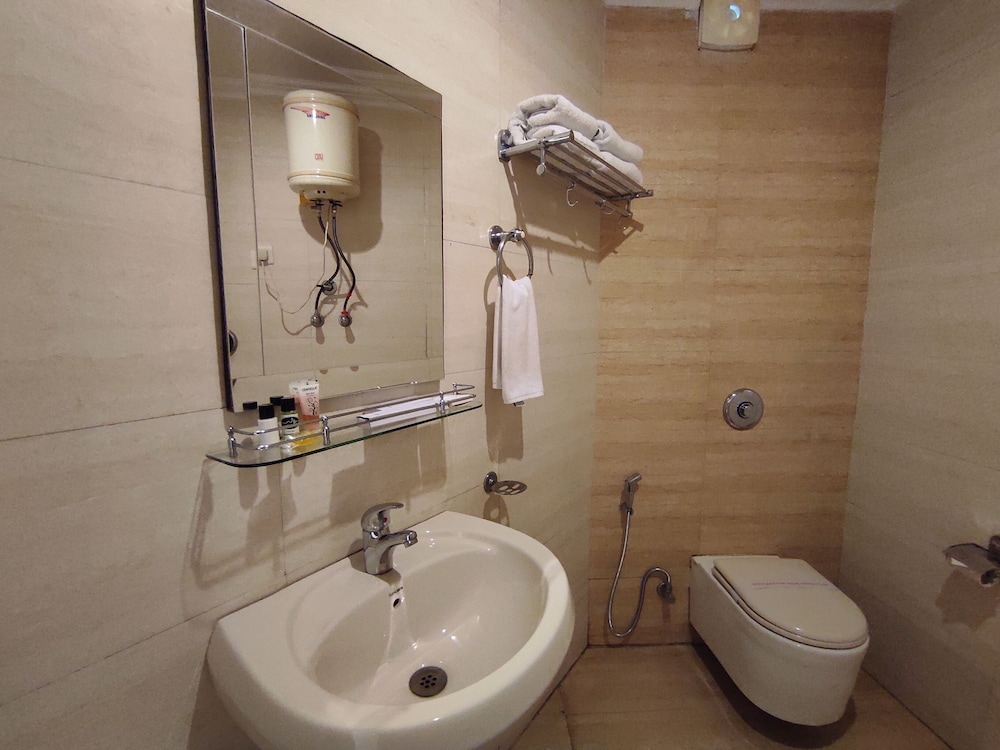 aaroham by aamod dharamshala