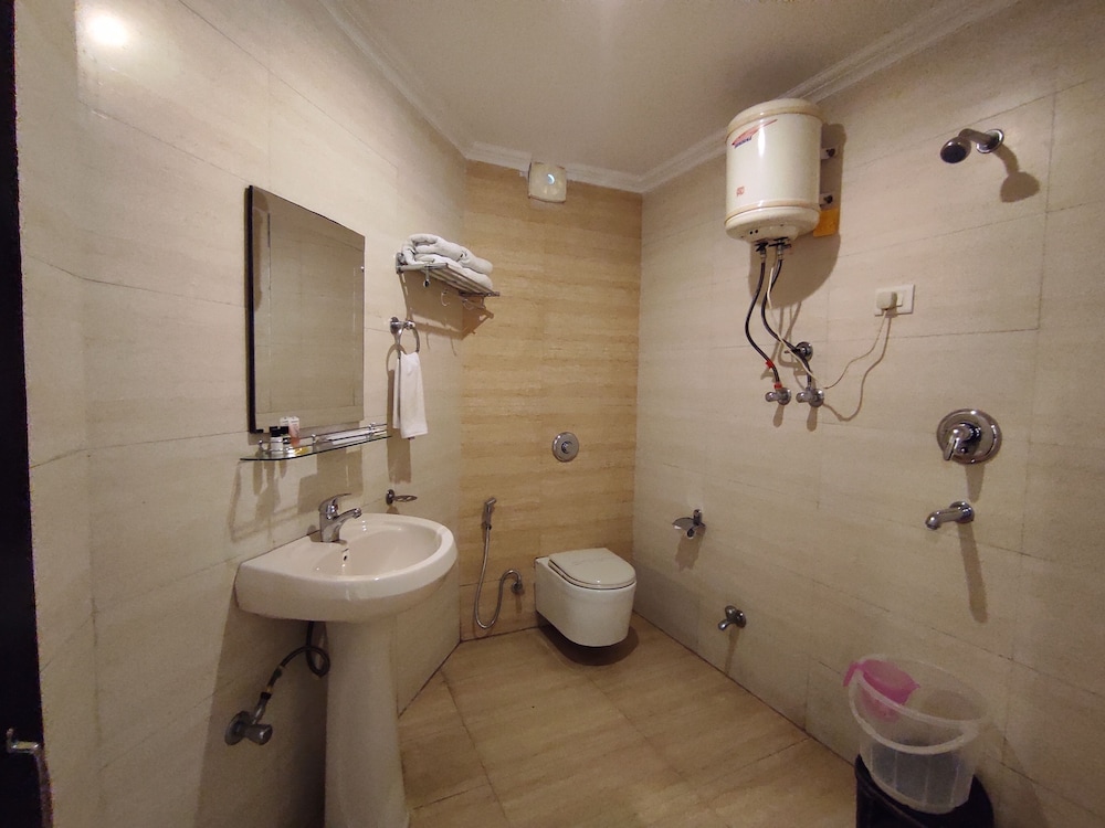 aaroham by aamod dharamshala