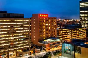 Sheraton Hamilton Hotel,Ontario>>Hamilton,4 star