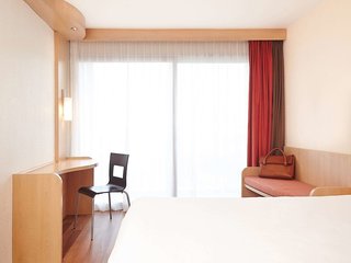 Ibis Cavaillon Portes Du Luberon,Cavaillon>>Avignon,3 star