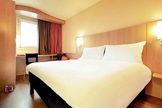 Ibis Cavaillon Portes Du Luberon,Cavaillon>>Avignon,3 star