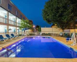 Quality Inn,Bear>>Aston,3 star