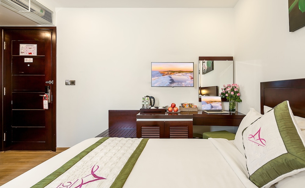 alani hotel and spa