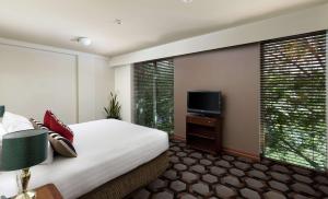 Rydges Canberra,Canberra>>Barton,4 star