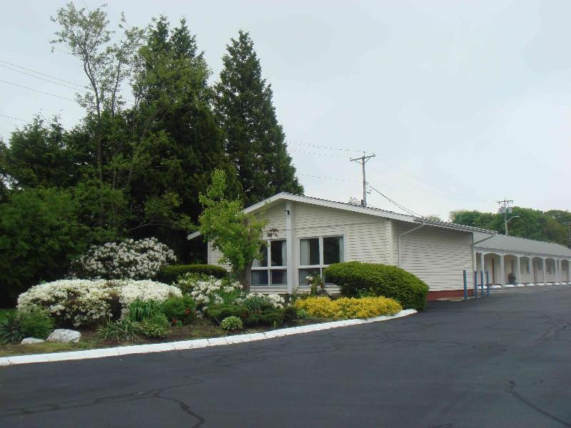 harbor base pineapple inn