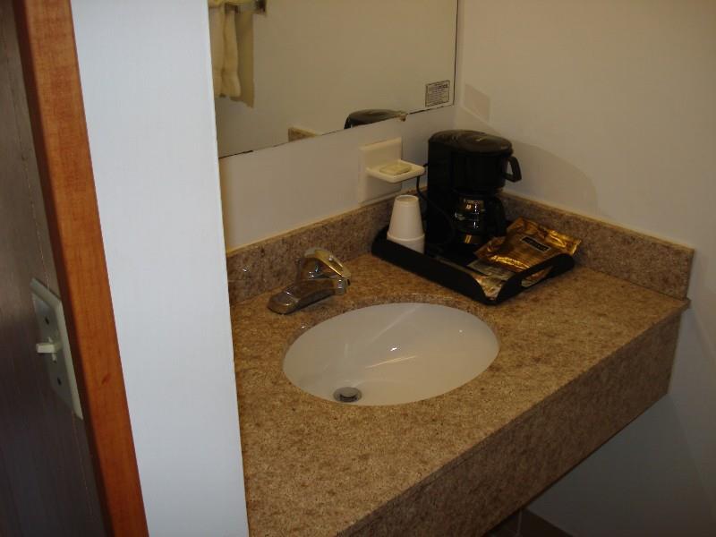 harbor base pineapple inn