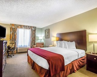 Quality Inn St. Robert - Ft. Leonard Wood,Jefferson City>>Devils Elbow,3 star