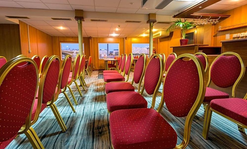 grand jules boat hotel