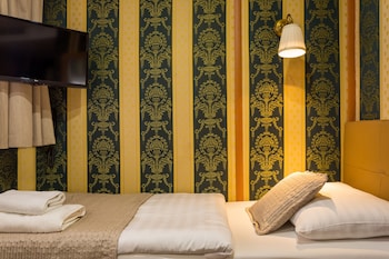 grand jules boat hotel